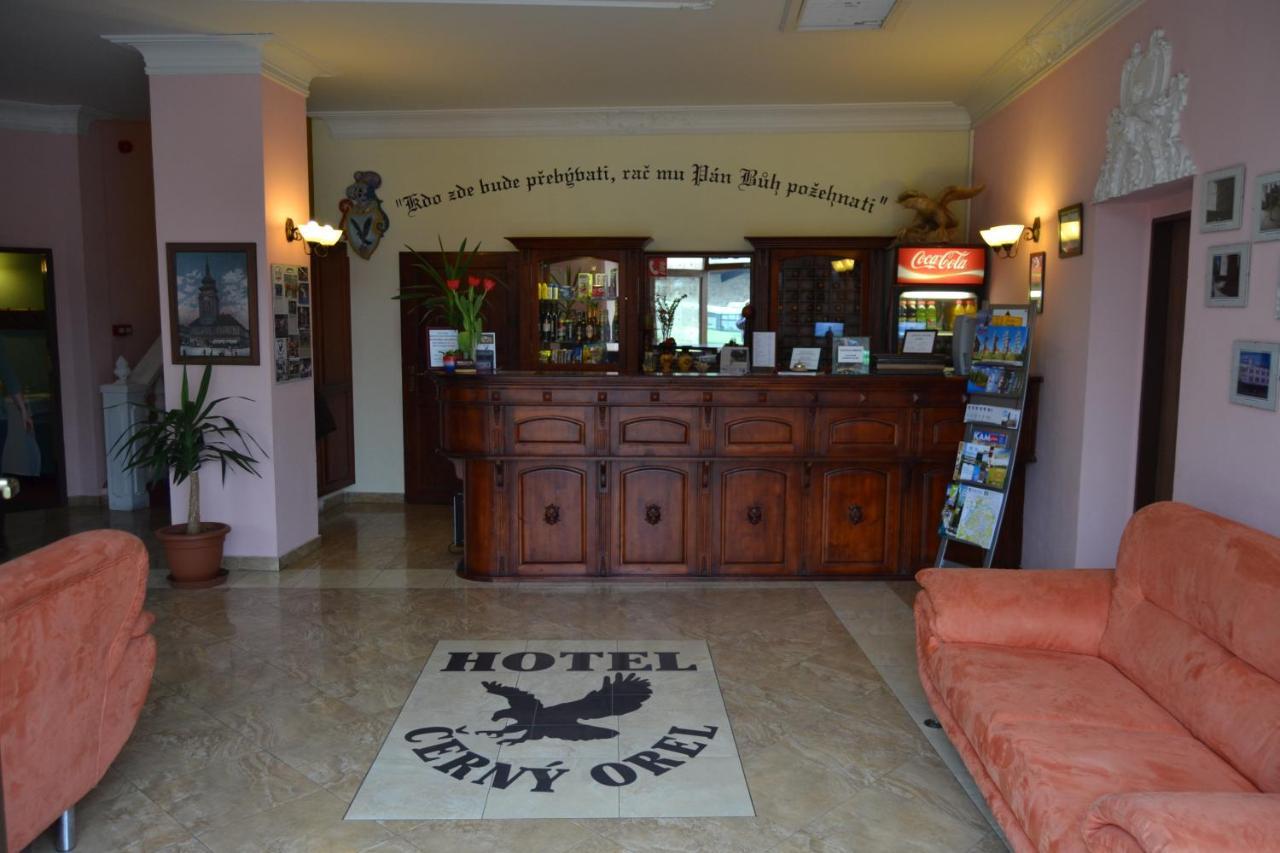 Hotel Cerny Orel Zatec Zewnętrze zdjęcie