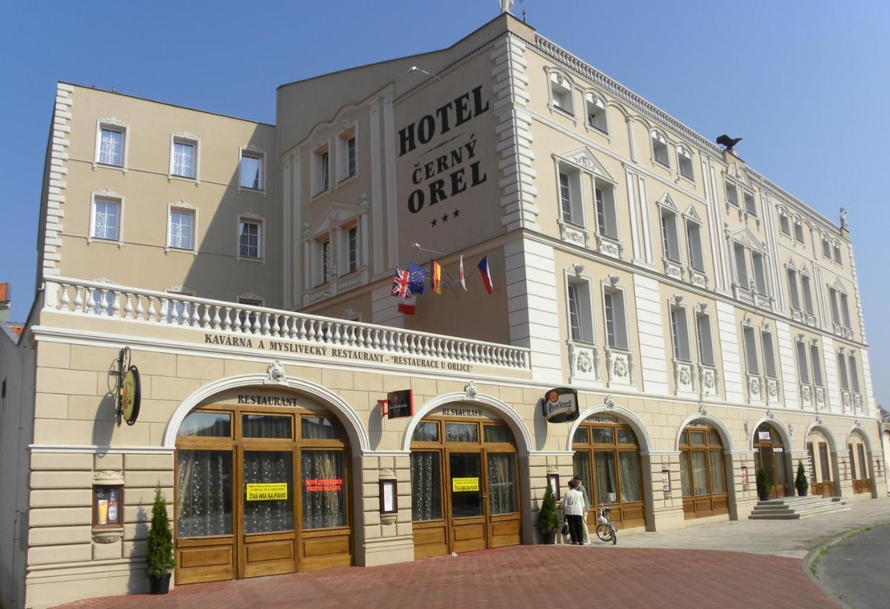 Hotel Cerny Orel Zatec Zewnętrze zdjęcie
