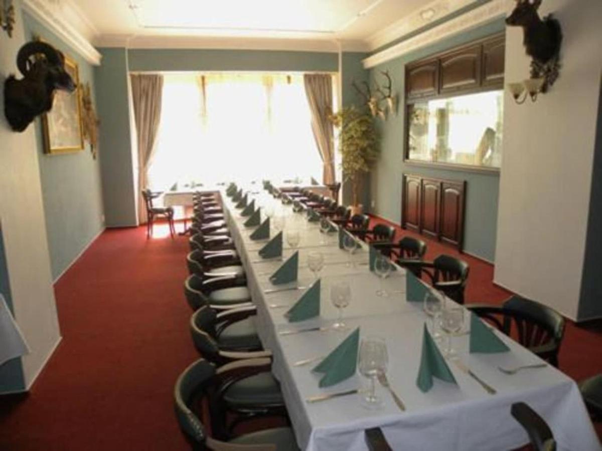 Hotel Cerny Orel Zatec Zewnętrze zdjęcie