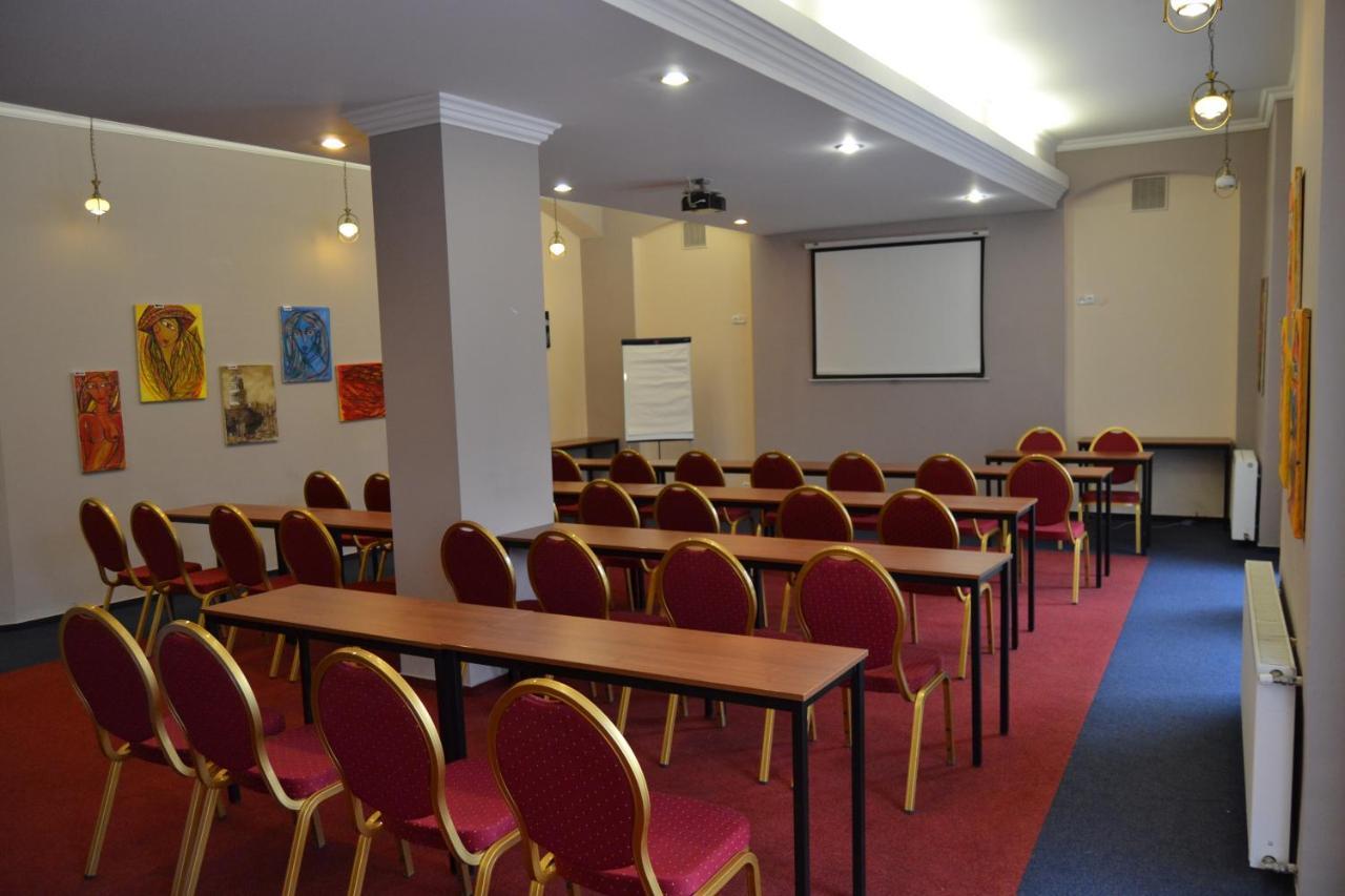 Hotel Cerny Orel Zatec Zewnętrze zdjęcie